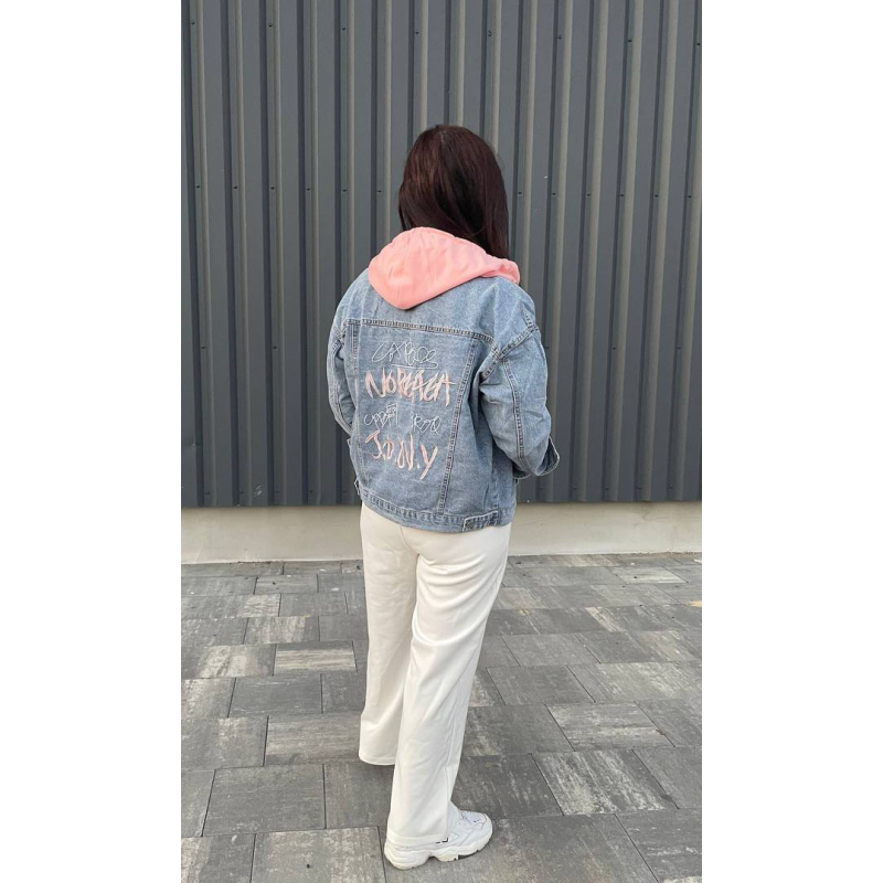 Джинсова куртка жіноча оверсайз з капюшоном, р.42-46