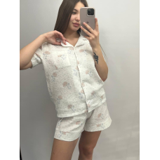 Жіноча піжама з шортами муслінова Молочна кролики L
