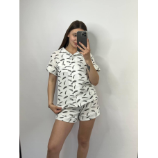 Жіноча піжама з шортами  Молочна пір“я S