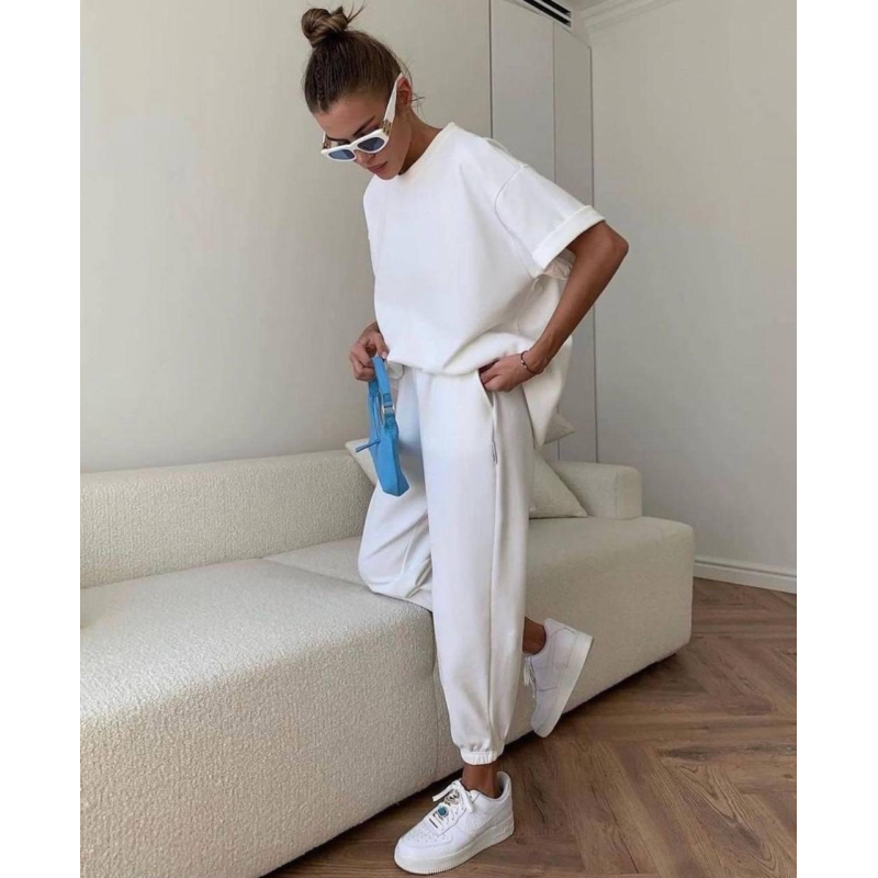 Жіночий повсякденний костюм двійка футболка та штани Молочний, 46/48