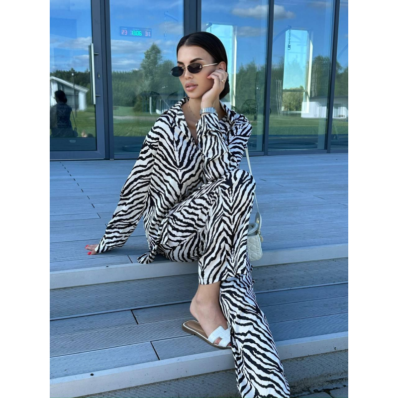 Жіночий шовковий костюм із штанами Зебра, M/L