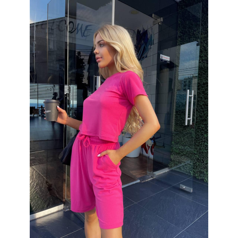 Жіночий костюм у рубчик з шортами Малина, 46/48