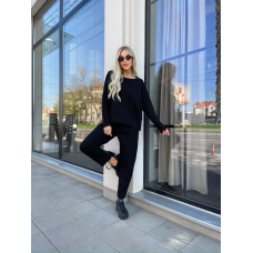 Літній жіночий прогулянковий костюм