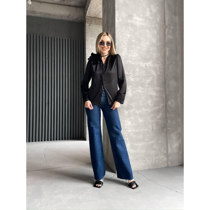 Жіноча шовкова блуза з квіткою