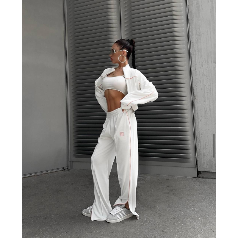 Велюровий жіночий костюм із вишивкою Білий, 42/46