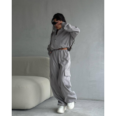 Женский костюм з плащівки