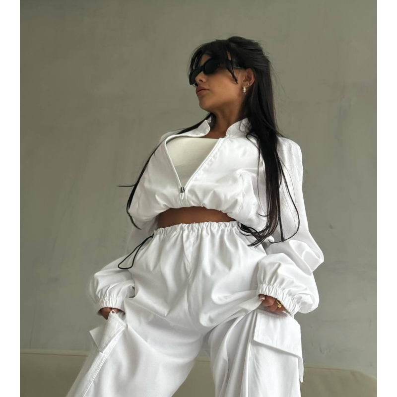 Жіночий костюм із плащової тканини Білий, 42/46