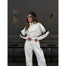 Жіночий спортивний костюм з кантом