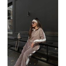 Жіночий спортивний костюм з кантом