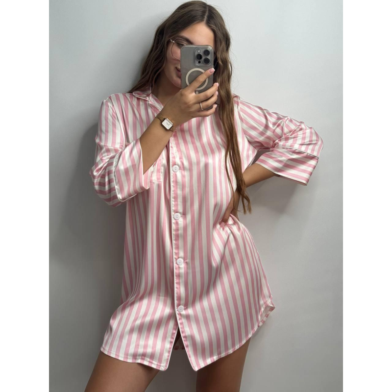 Жіноча нічна сорочка сатинова Рожева смужка, S