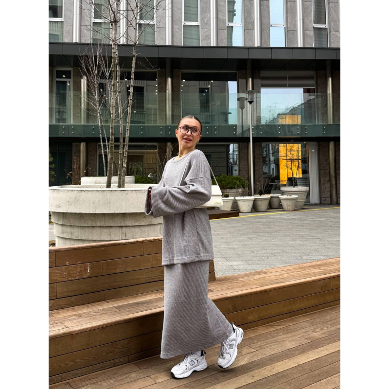 Жіночий в“язаний костюм з юбкою Сірий 42/44