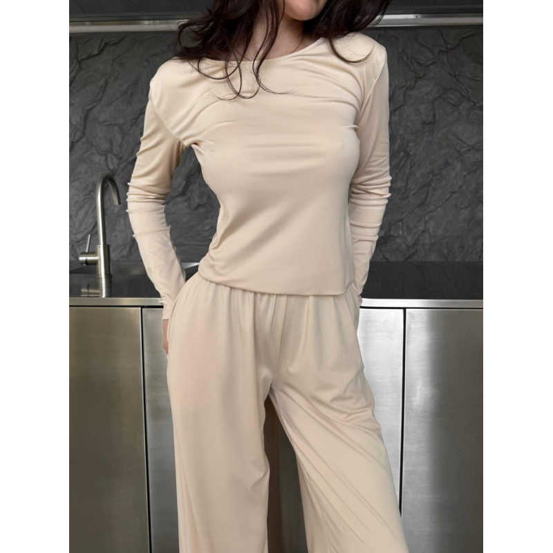 Женский костюм из микродайвинга