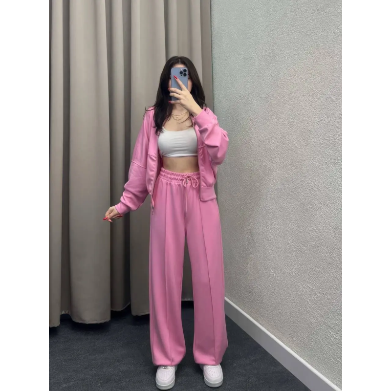 Жіночий костюм-двійка з широкими штанами Барбі, 50/52 Жіночий костюм-двійка з широкими штанами Барбі, 50/52