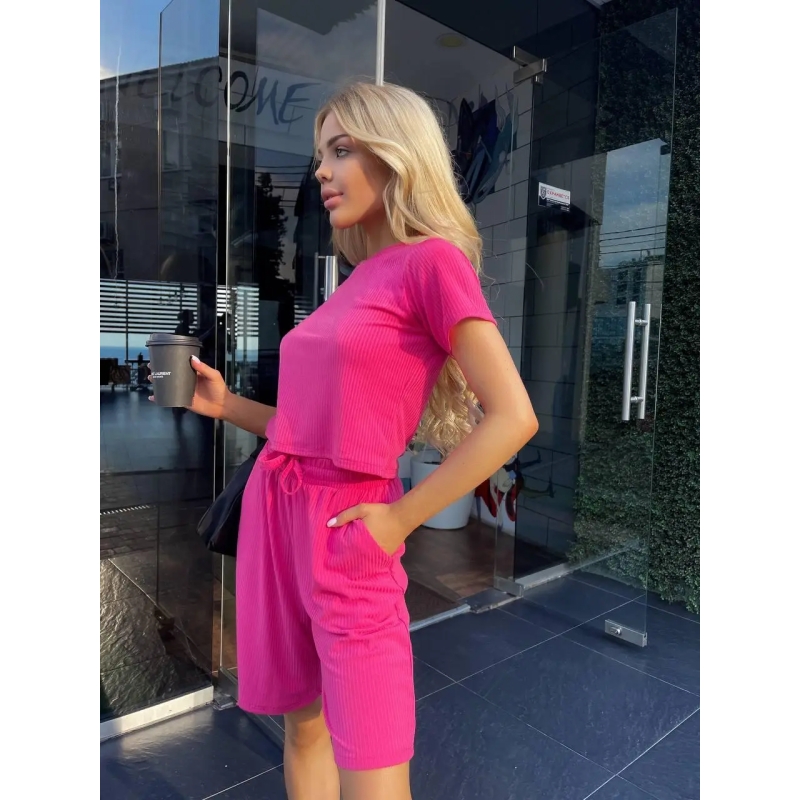 Жіночий костюм у рубчик з шортами 50/52, Малиновий