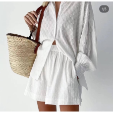 Жіночий літній костюм із шортами,