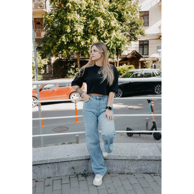 Футболка укорочена жіноча з широкими рукавами Чорний 50/52