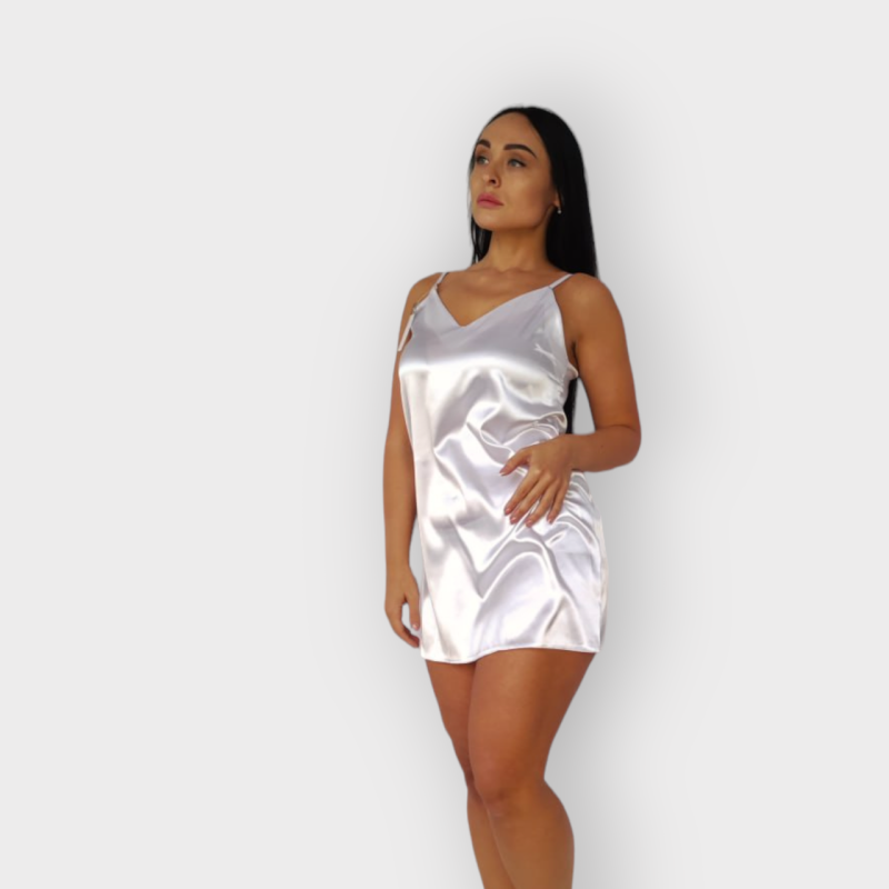 Жіноча нічна сорочка атласна на регульованих бретельках. Біла, L